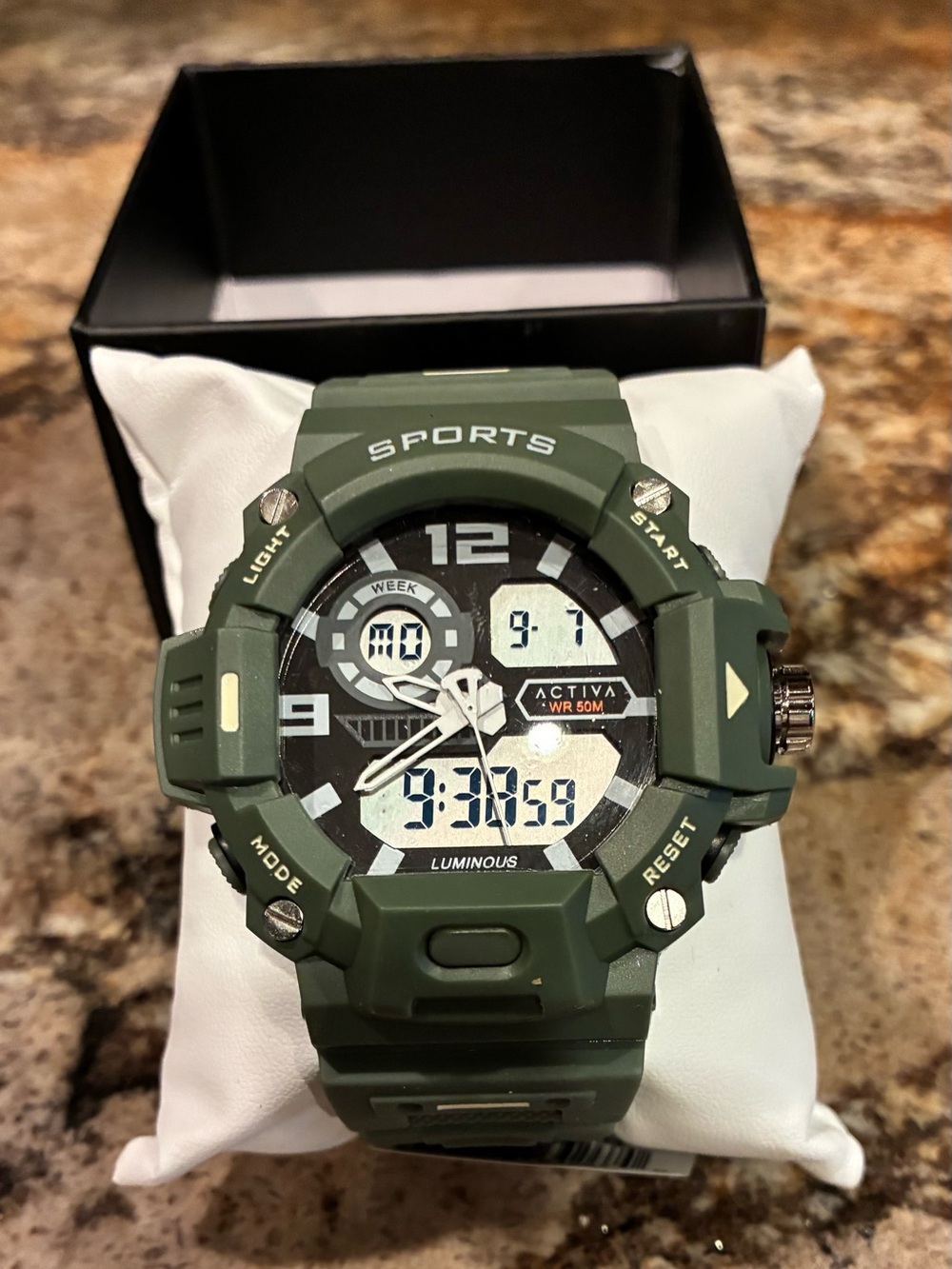 Activa ACW495-003 Green Analog Digital Sport Watch WR 50M NIB